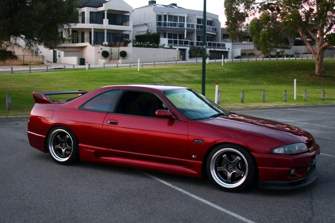 Raceworks Fuel Rail Black for Nissan Skyline R33/Stagea C34 Raceworks Fuel Rail Black for Nissan Skyline R33/Stagea C34